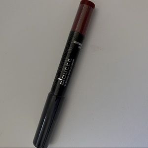 NWT Doucce relentless matte lip crayon in winterberry
